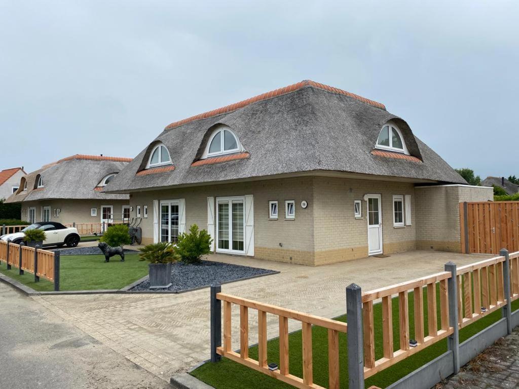 Beach Bungalow เฮเลวุทสไลส์ ภายนอก รูปภาพ